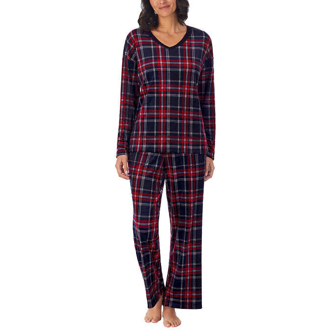 Nautica Women’s Silky Fleece Pyjama Set